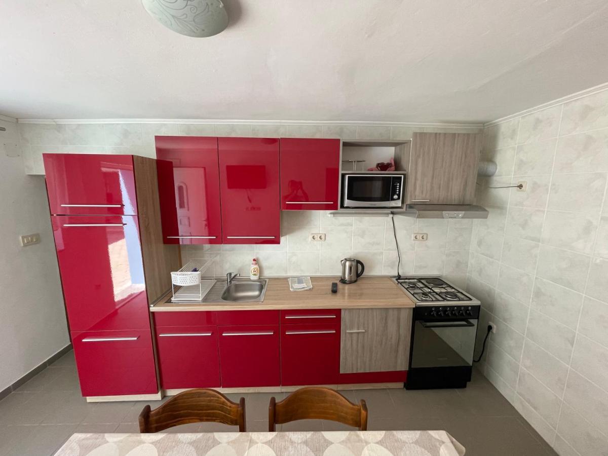 דירות ביבינייה Apartman Ljubica מראה חיצוני תמונה